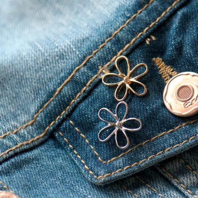 Alt view image 4 of 7 - 6 PCS Daisy Modesty Brooch, Gold & Silver Dainty Floral Lapel Accessory, Decorative Clip for Scarf, Bag and Cardigan