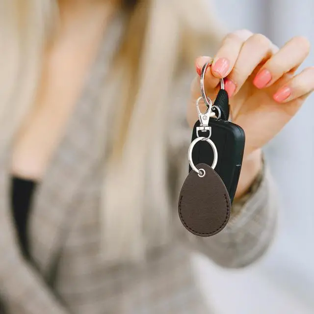 Alt view image 6 of 7 - Psyqtsuary Leather Key Fob Holder, 4 Pcs PU Leather Keychain Key Holder for Keychain General Keys Fob, for Keys ID Keys Cards