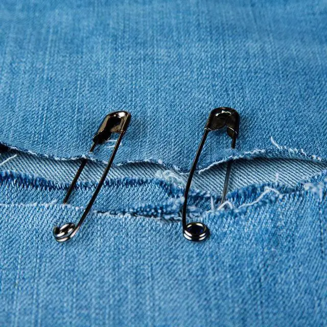 Alt view image 5 of 6 - TUPARKA 5 Sizes Black Safety Pins Assorted 25-55mm Small and Large Safety Pins for Art Craft Sewing Jewelry Making in a PP Box (300 pcs)