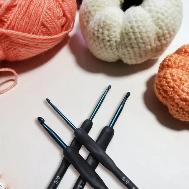Alt view image 4 of 5 - WINDAWNKE 9 PCS Navy Crochet Hook Set, Ergonomic Soft Grip Crochet Hook, Crochet Needle Kit with Knitting & Crochet Supplies
