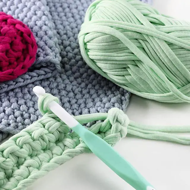 Alt view image 6 of 7 - Large Sizes Crochet Hooks 4 pcs Long Crochet Needles Set QLRFFLJOY 8mm 10mm 12mm 15mm Rubber Handle Crochet Hook DIY Yarn Weaving Tools for Knitting Blankets, Shawl and Carpet