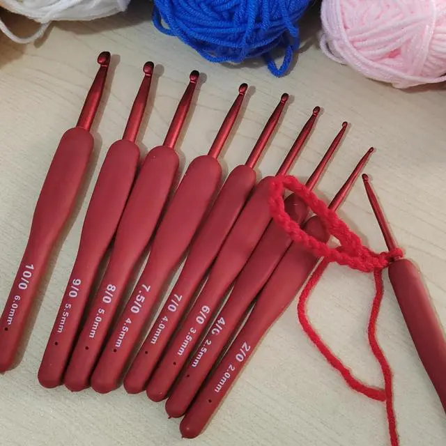 Alt view image 4 of 7 - 9Pcs Crochet Hooks 2.0-6.0mm Ergonomic Handles Aluminum Head for Crochet Lovers,for Knitting Gloves Sweaters and Hats (Red)