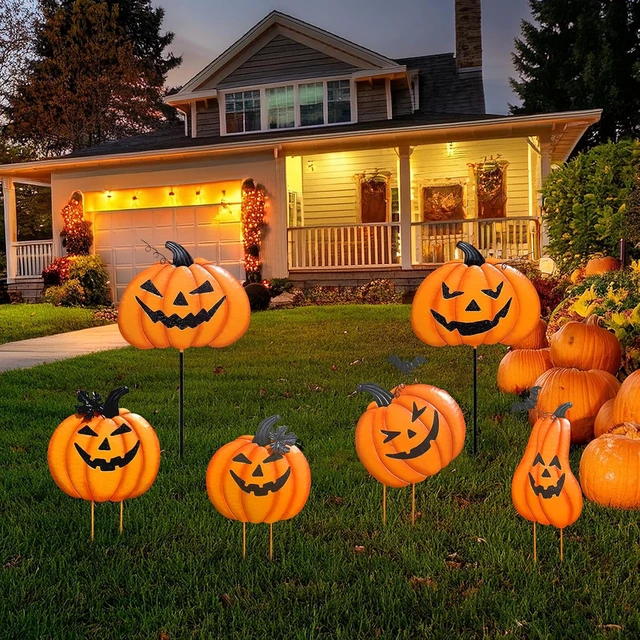 Alt view image 5 of 7 - Stacked Metal Pumpkin Jack-o-Lantern Garden Stakes, Halloween/Thanksgiving Outdoor Yard Décor for Lawn & Pathway, 2 Pack
