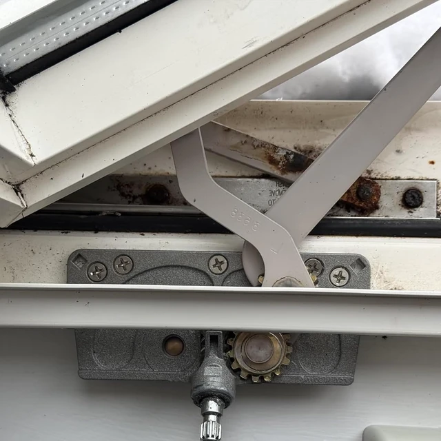 Alt view image 6 of 7 - Casement Window Dual Arm Operator, 4-7/16" Marvin & Truth Entrygard OEM #20810 Compatible, 15 Series Window Crank TH 23077 Replacement, Right Hand