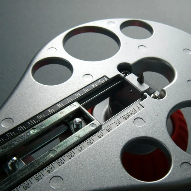 Alt view image 3 of 7 - Heavy-Duty Circle Cutter, 1-3/16 ~ 10-1/4 Dia. (C-3000GP)