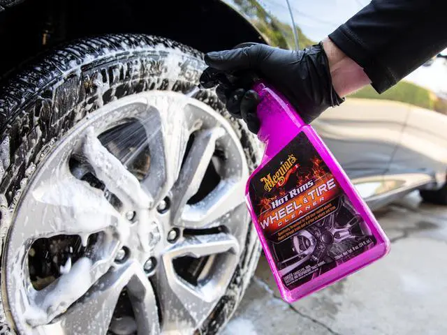 Alt view image 3 of 7 - Meguiar's Hot Rims Wheel and Tire Cleaner, G9524, 24 oz, Spray