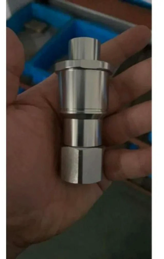 Alt view image 3 of 3 - AJMRTC Hydraulic Valve Quick Connector, OEM 303-093 Agricultural Machinery Replacement Part, Heavy Duty Hydraulic Quick Connect Fitting for Farm Equipment Hydraulic System Repair