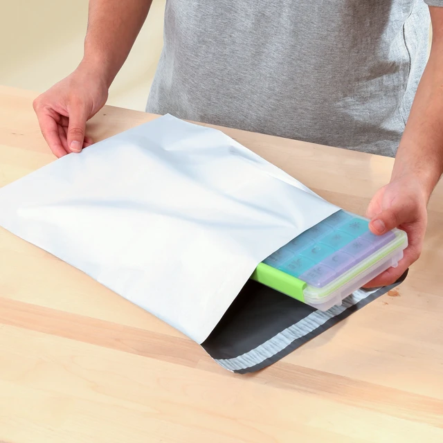 Alt view image 4 of 6 - Pen+Gear Self-Seal Poly Mailers 12x15.5in White 25-Count #5
