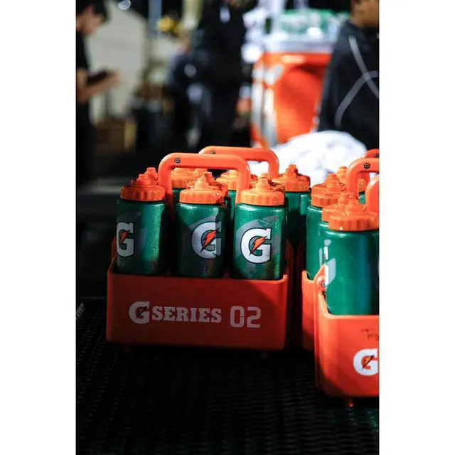 Alt view image 3 of 6 - Gatorade Contour Style Squeeze Water Bottle, Green, 28oz