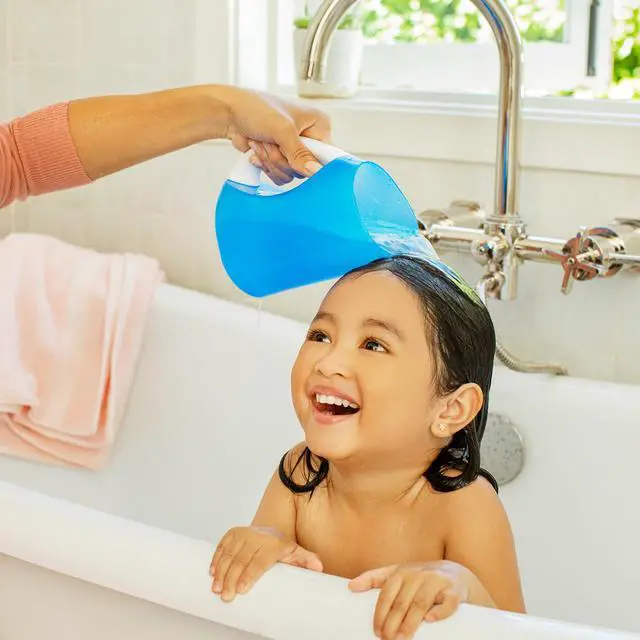 Alt view image 4 of 5 - Munchkin® Rinse Shampoo Rinser, Blue
