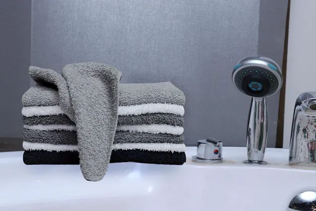Alt view image 3 of 5 - Mainstays 18-Pack Washcloth Bundle, Grey Multi