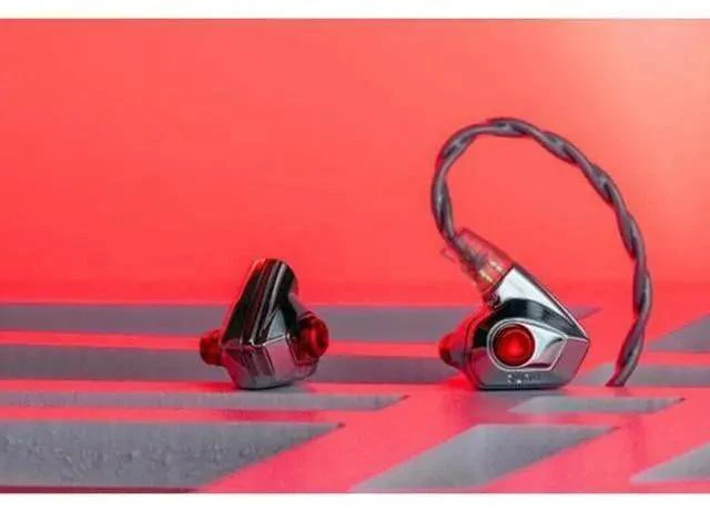 Main image of DUNU Titan S2 Dynamic Driver in-Ear Headphone 0.78 2pin Connectors (Silver, Type-C Jack with mic)
