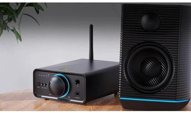 Alt view image 2 of 6 - K7 Desktop DAC and Amplifier