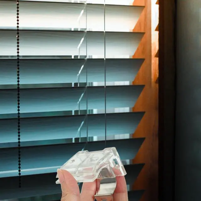Alt view image 3 of 7 - VOSAREA Cordless Shade Blind Brackets with Clip Mini Window Blind Brackets Replacement Parts for Venetian Blinds Window Treatment Hardware 4 Pack 1.65 X 1.57 X 1.06 in