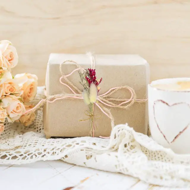 Alt view image 5 of 7 - 6Pcs Mini Dried Flowers Bouquet, Mixed Natural Dried Flowers Gypsophila Bouquets Boutonniere Table Centerpieces Birthday Cake Flowers for DIY Crafts with 3 Flower Stickers 10m Hemp Rope