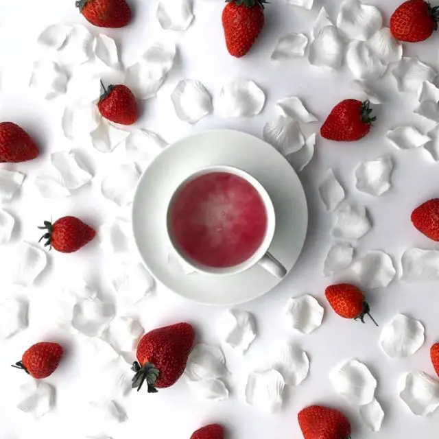 Alt view image 5 of 7 - WISYOK 3600Pcs Silk Rose Petals, White