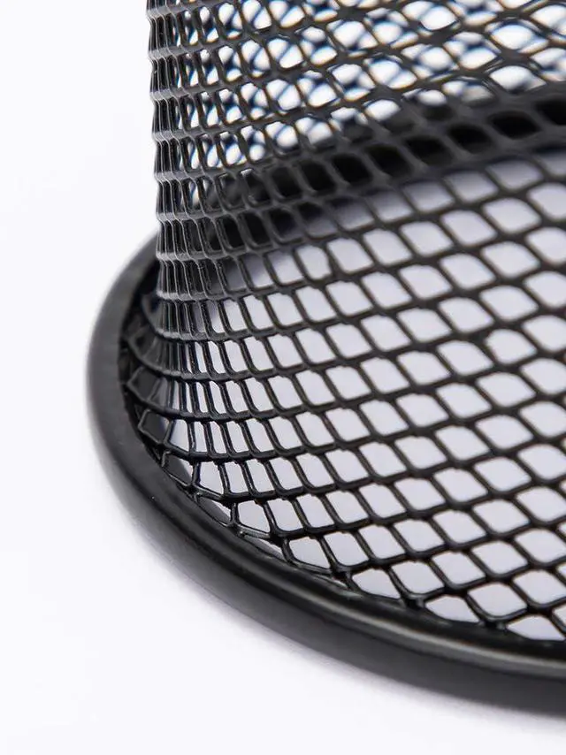 Main image of HSYMQ Black Pen Holder Cup for Desk, Pencil Cup Holder, Black Wire Mesh Pen Cup for Desk Office Pen Organizer
