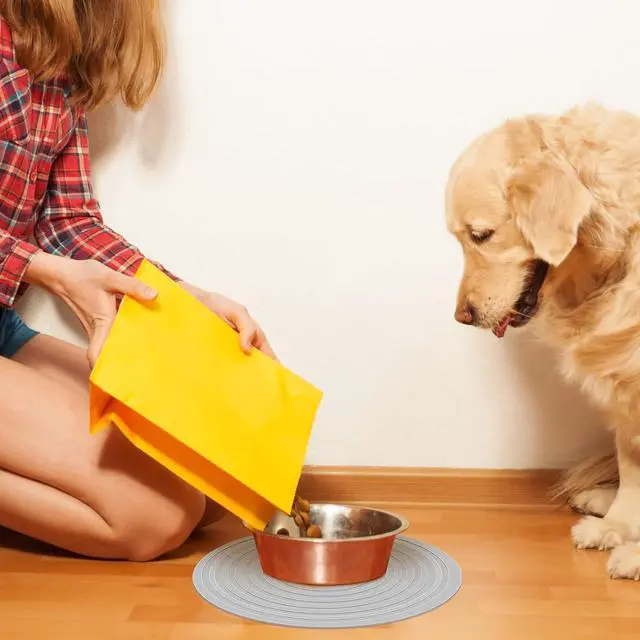 Alt view image 7 of 7 - 2 Pieces Silicone Pet Food Mat Pet Feeding Mat for Dog and Cat Food Bowl Placemat Preventing Food and Water Overflow Suitable for Medium and Small Pet, 9.5 x 9.5 Inch and 7.1 x 7.1 Inch (Gray)