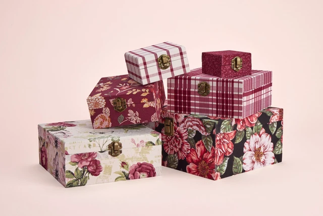 Alt view image 4 of 4 - Waverly Inspirations Sewing & Craft Fabric Bundle, 100% Cotton, Cranberry, 18 x 21 in, 5 Pieces