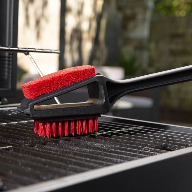 Alt view image 6 of 6 - Expert Grill 3-in-1 Cold Grill Brush with Stainless Steel Scraper