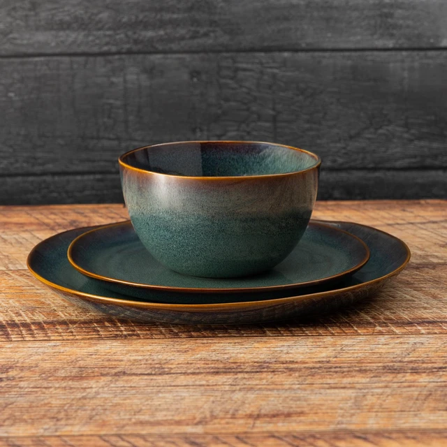 Alt view image 2 of 5 - Yellowstone Dutton Ceramic Salad Plate