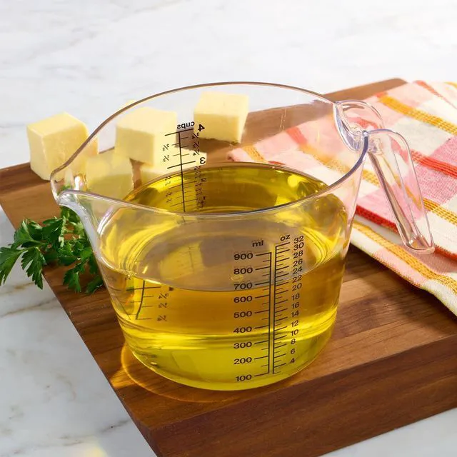 Alt view image 3 of 5 - Mainstays 4-Cup 32 oz Plastic Measuring Cup with Large Spout, Clear