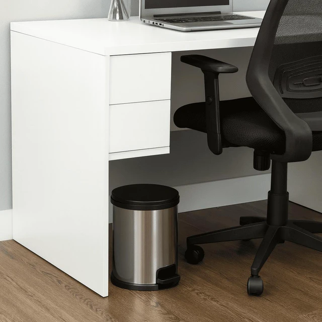Alt view image 4 of 4 - Mainstays 1.5 Gallon Small Plastic Step Trash Can with Lid, Silver