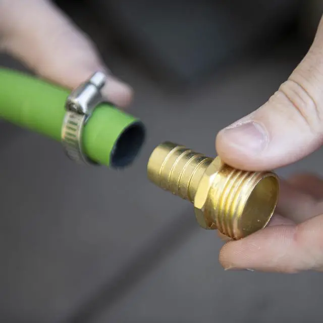 Alt view image 4 of 7 - Expert Gardener Metal Male Hose Mender