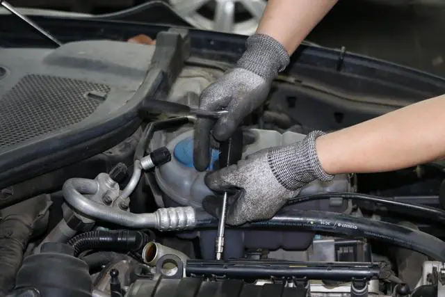 Alt view image 5 of 6 - Hyper Tough ANSI A4 HPPE PU-Coated Work Gloves, Full Finger, Men's Medium