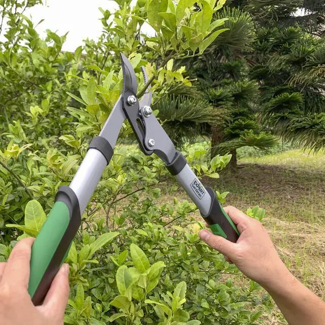 Alt view image 5 of 7 - Expert Gardener 15-Inch Lopper, Lightweight and Durable with Ergonomic Grips