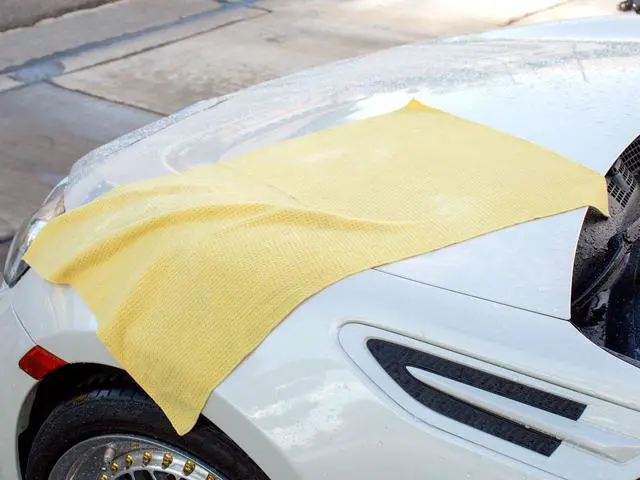 Main image of Meguiar's X2000 Water Magnet Microfiber Drying Towel, 22 x 30 Inches, Automotive Care