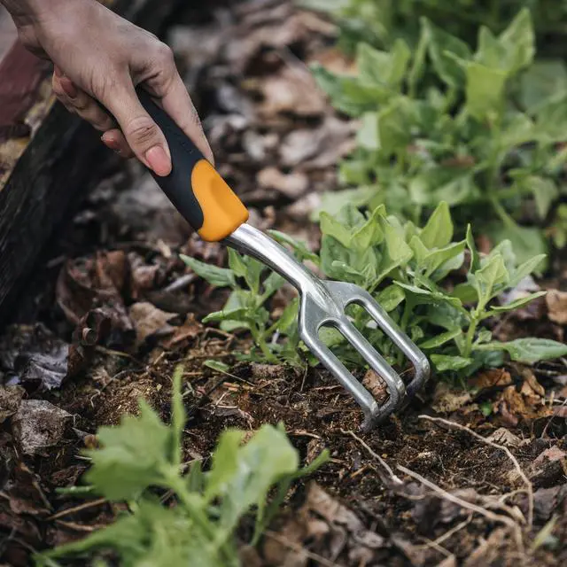 Alt view image 5 of 7 - Fiskars Ergo Cultivator Tiller Scratch Tool with SoftGrip Handle