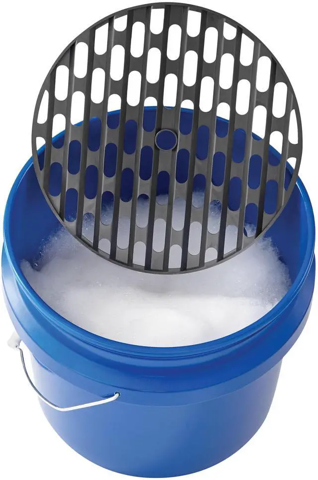 Main image of Auto Drive 4 gal Plastic Car Wash Bucket with Removable Grit Screen and Carry Handle, Red