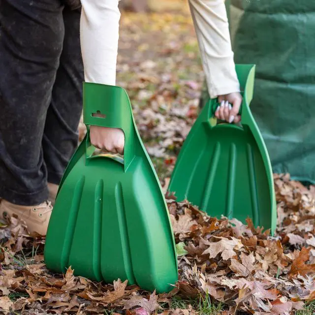 Alt view image 2 of 6 - Expert Gardener Poly Handheld Leaf Shoveler