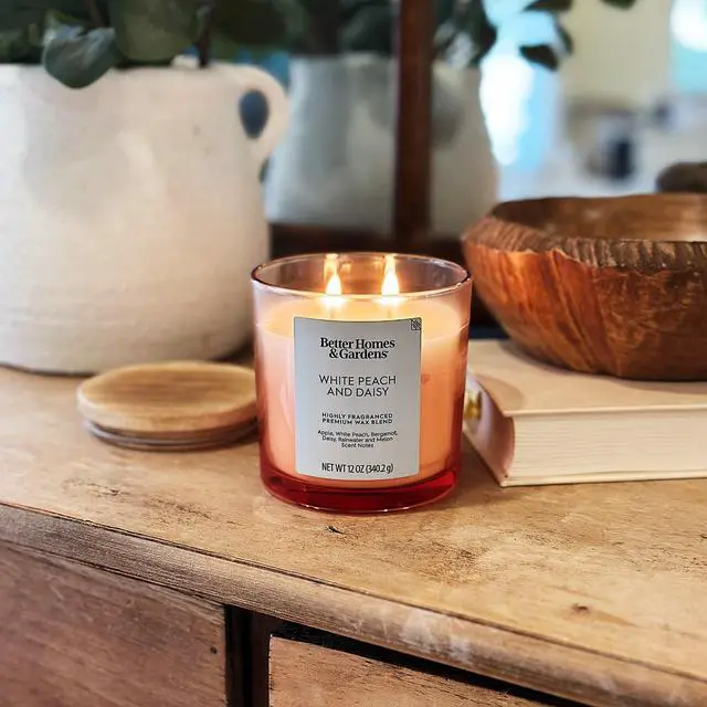 Alt view image 2 of 5 - Better Homes & Gardens White Peach & Daisy Scented 2-Wick Ombre Jar Candle, 12 oz