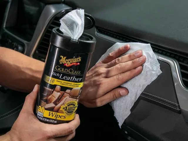 Main image of Meguiar's Gold Class Rich Leather Cleaner & Conditioner Wipes, 30 Wipes