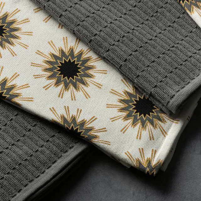 Alt view image 2 of 5 - Thyme & Table Starburst Kitchen Towel Set, 5-Pack, 16 x 28 Inches