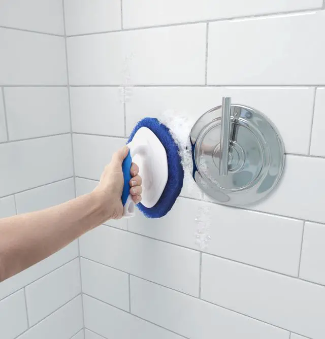 Alt view image 2 of 6 - Clorox Tub & Tile Handheld Diamond-Shaped Scrubber