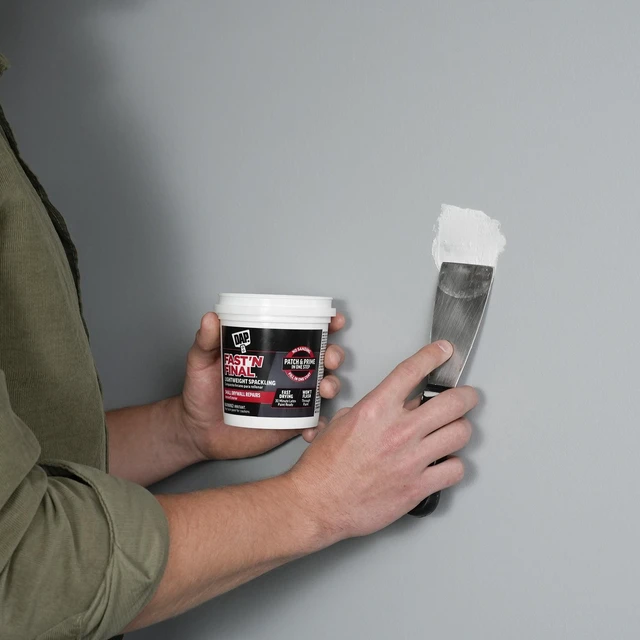 Alt view image 6 of 7 - DAP Fast 'N Final 16 oz White Lightweight Spackling Putty