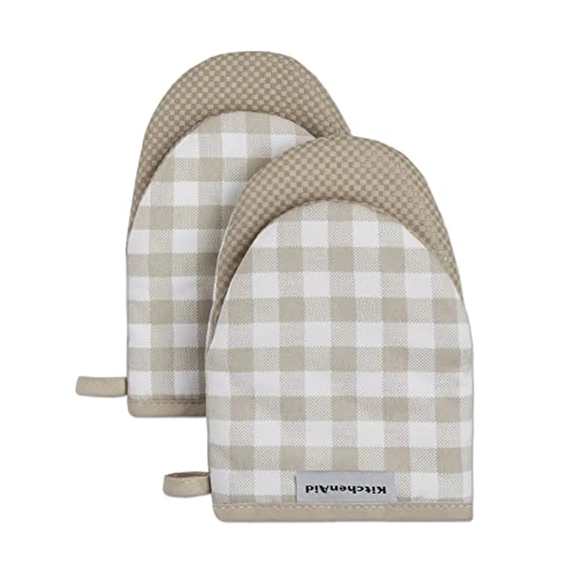 Alt view image 2 of 5 - Gingham Mini Oven Mitt 2-Pack Set, Milkshake Tan, 5.5"x8"
