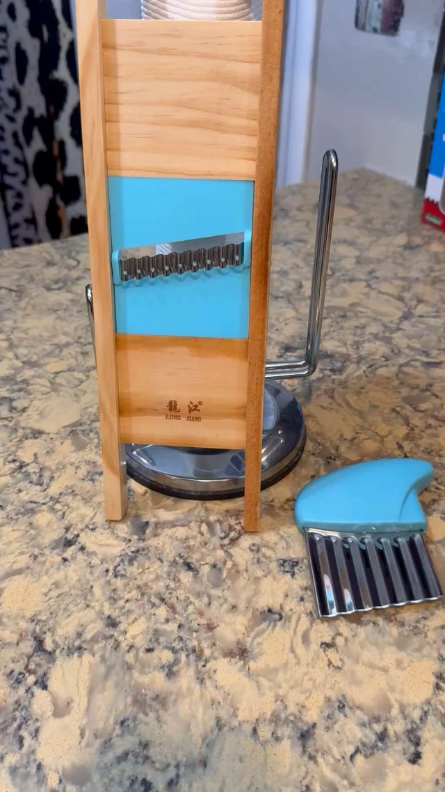 Alt view image 4 of 5 - 2 Pcs Wave Waffle Crinkle Cutter Set, Blue