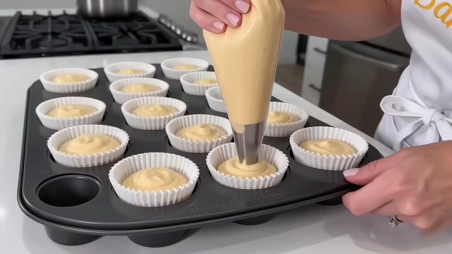 Alt view image 7 of 7 - 200 Count Non-stick Standard White Cupcake Liners, Food-grade Parchment Muffin Liners, Greaseproof Baking Cups for Cupcakes, Muffins and Nuts