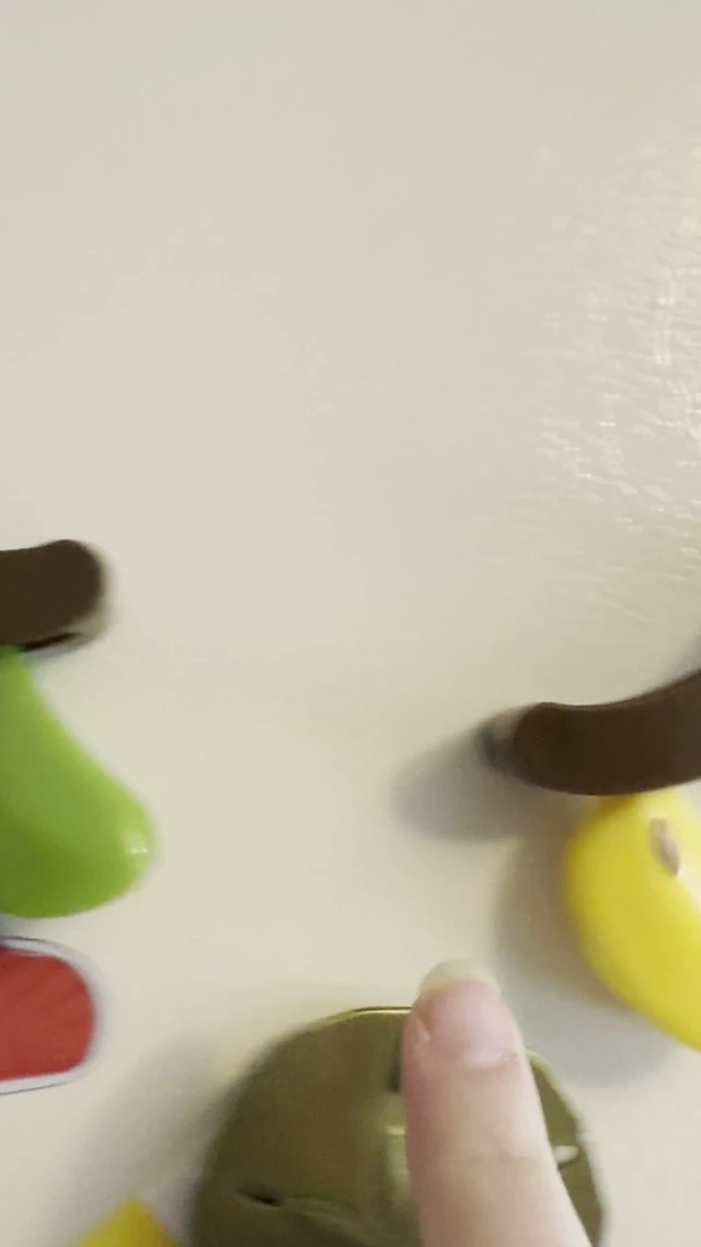 Alt view image 3 of 4 - 2PCS Cute Fridge Magnets Banana Shape Yellow/Green, Multi-Function Refrigerator Magnets Bag Sealing Clips, Decorative Food Storage Clips for Home Kitchen Office, Practical Gift for Housewarming/Xmas