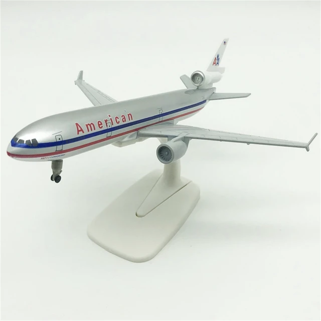 Alt view image 6 of 7 - Collectible American MD-11 Airplane Model Retro and Elegant Gift for Aviation Enthusiasts, 21CM Length