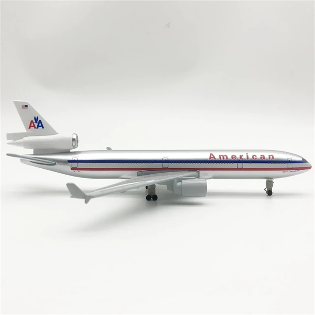 Alt view image 7 of 7 - Collectible American MD-11 Airplane Model Retro and Elegant Gift for Aviation Enthusiasts, 21CM Length