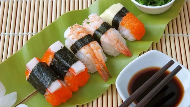 Alt view image 5 of 5 - BZG 2 Pack Bamboo Sushi Rolling Mat, Sushi roll maker,Sushi making kit, Bamboo Sushi Rolling Mat,Sushi maker(9.5" x 9.6")