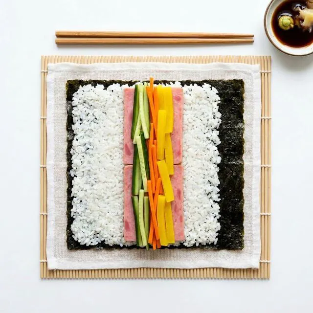 Alt view image 2 of 7 - Sushi Rolling Mat Set, 2 Pack Bamboo Makisu with Cloth, 9.5x9.5 In | 2 Bamboo Mats + Cotton Cloth. Reduces Rice Sticking, Fits Standard Nori. For Maki, California Rolls & Kimbap.