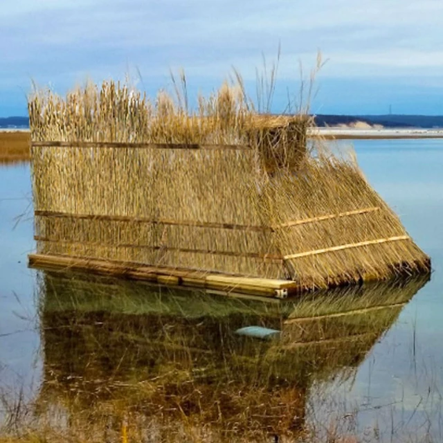Alt view image 5 of 7 - Mexican Palm Thatch Roof Runner Roll for Eco-Friendly Duck Blind Grass Tiki Hut Palapa Roofing Tiki Bars 35 in H x 8 ft L