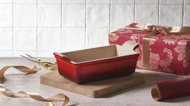 Alt view image 3 of 3 - Stoneware Heritage Loaf Pan, 9" x 5" x 3" (1.5 qt.), Cerise