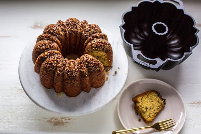 Alt view image 2 of 4 - Cast Iron Fluted Cake Pan